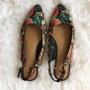 Fioni Floral Flat Sling Back Sandals size 10